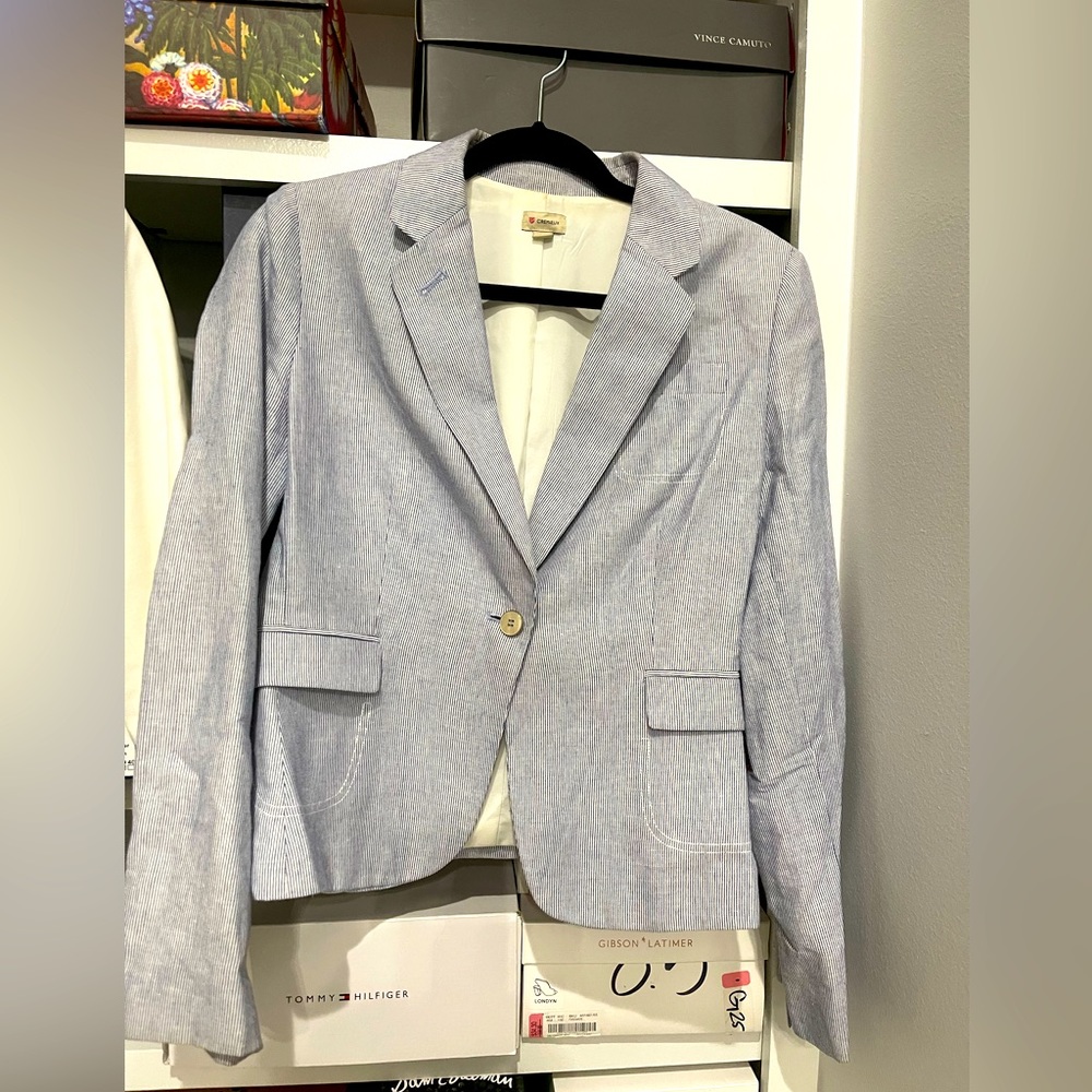 Pin stripe Cremieux blazer size 8